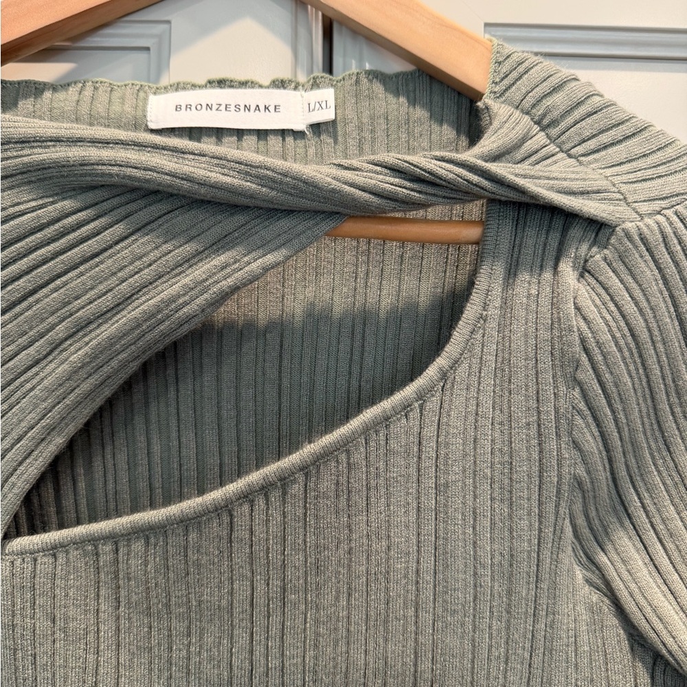 Asymmetric Ribbed Long Sleeve Top - Picture 3 of 4